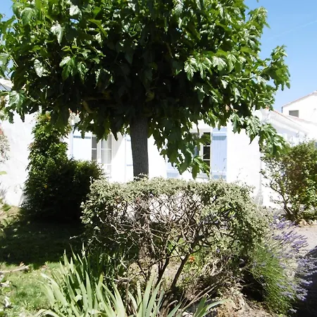 Maison Confortable A La Gueriniere, Proche Plage, Animaux Admis - Fr-1-823-4 Holiday home *